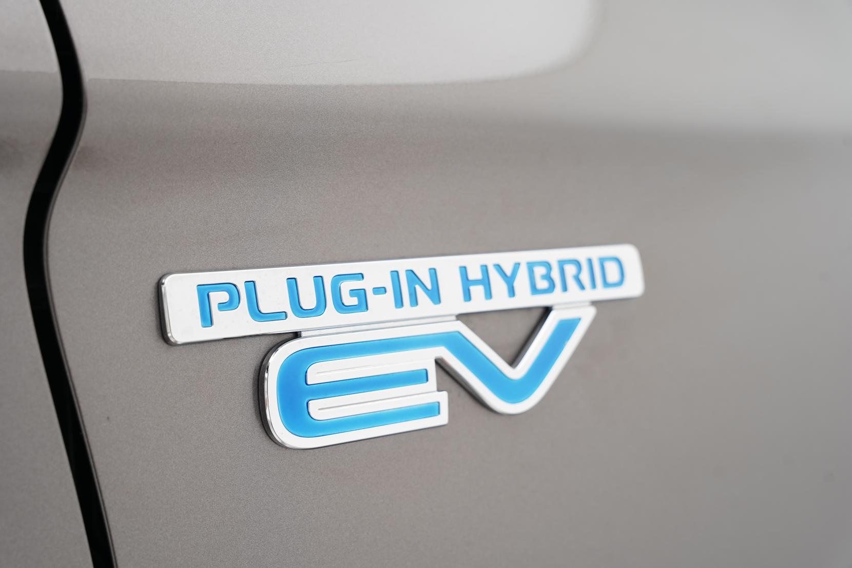 Mitsubishi Outlander 2.4 PHEV Phev G 4WD 