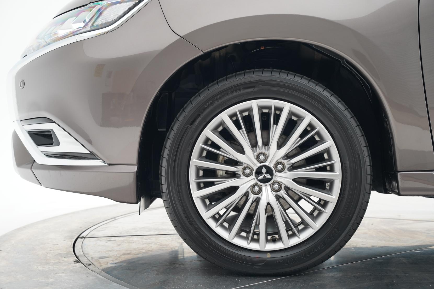 Mitsubishi Outlander 2.4 PHEV Phev G 4WD 