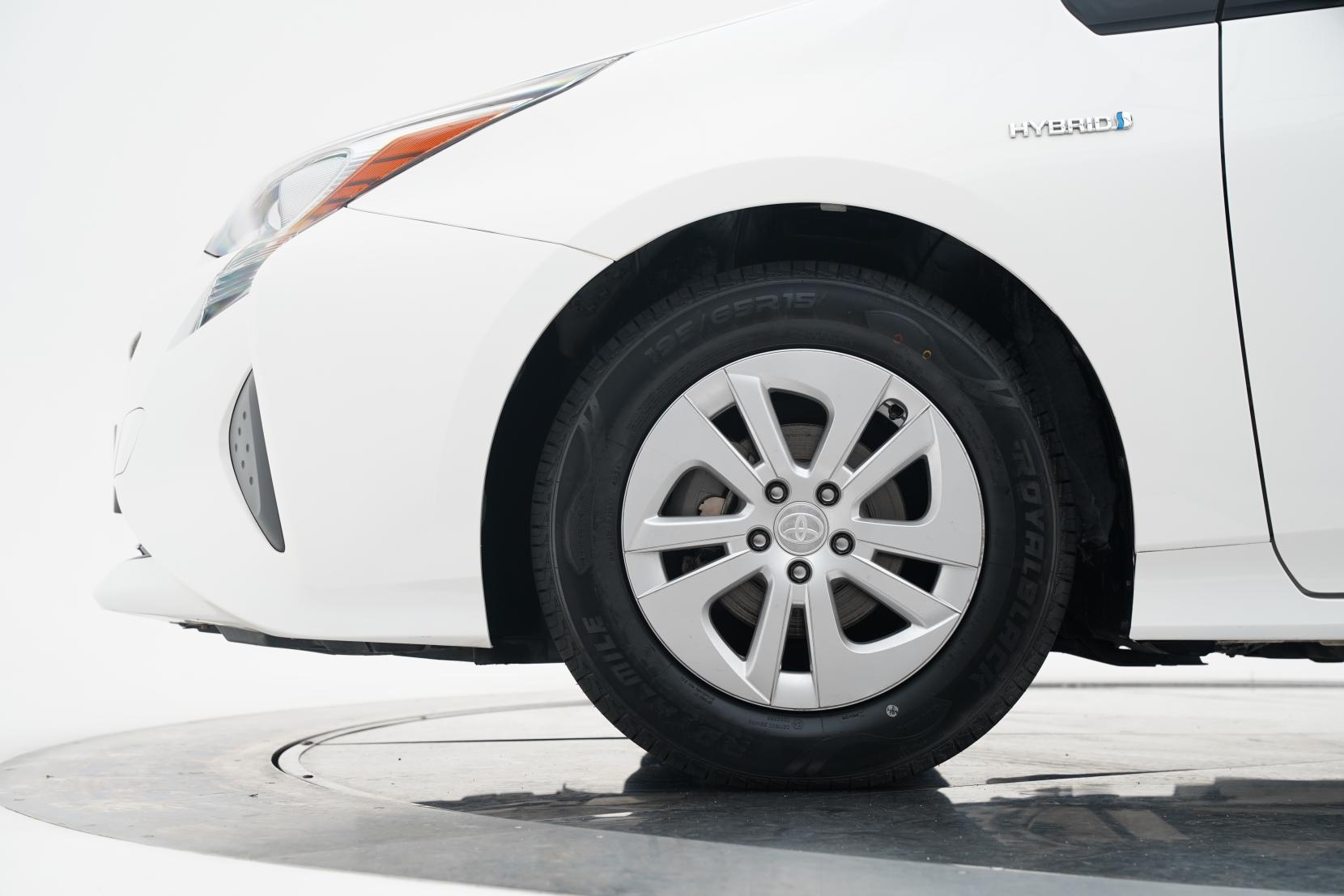 Toyota Prius 1.8 Hybrid S