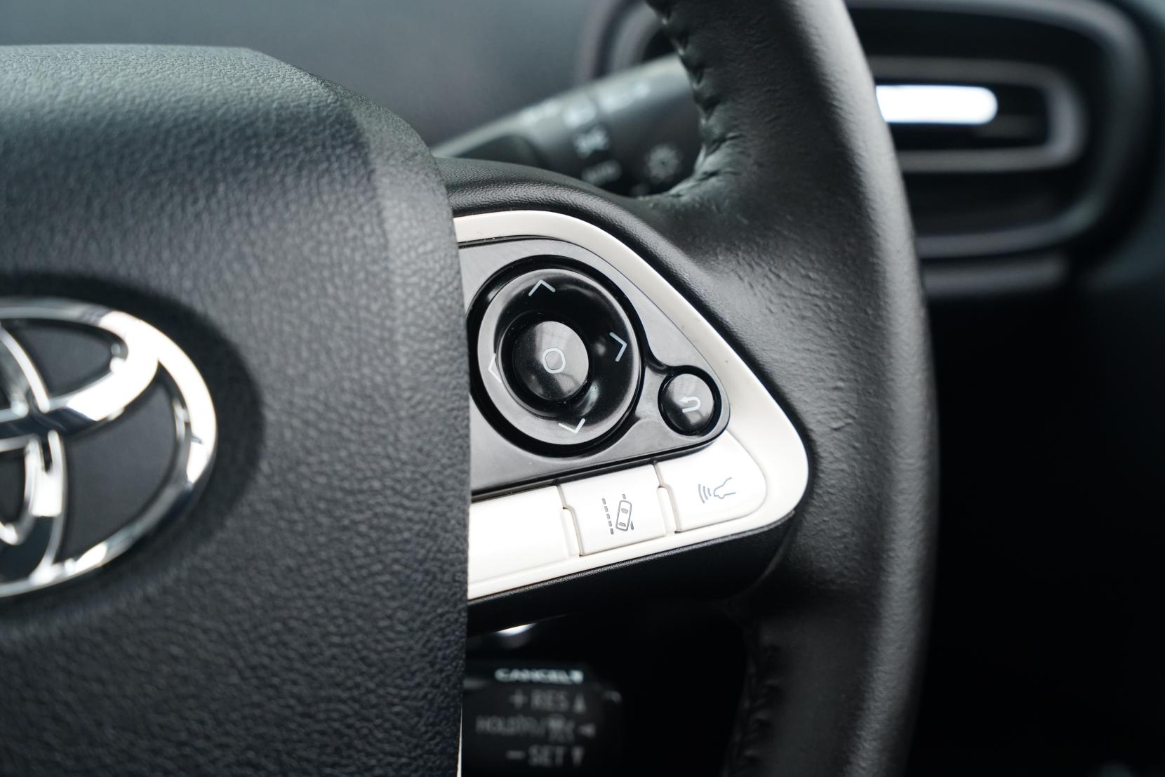 Toyota Prius 1.8 Hybrid S