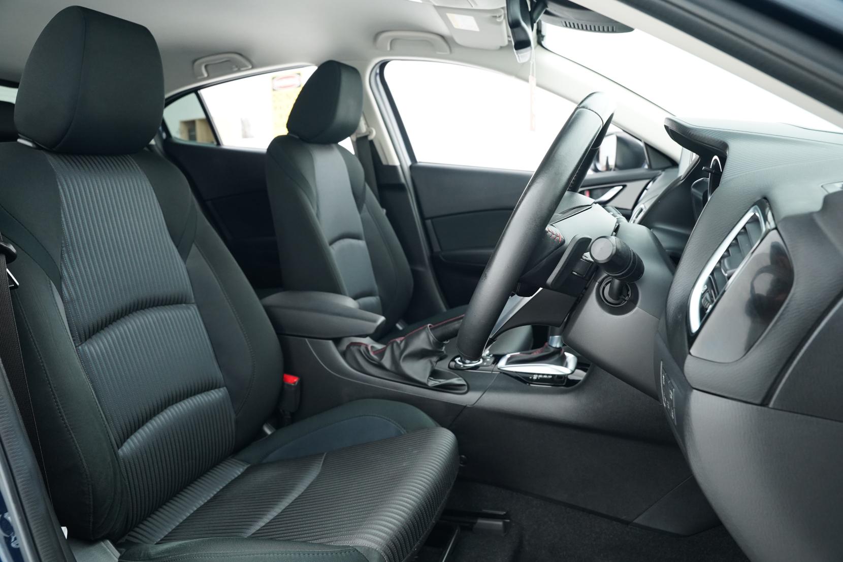 Mazda Axela SPORT 20S TOURING