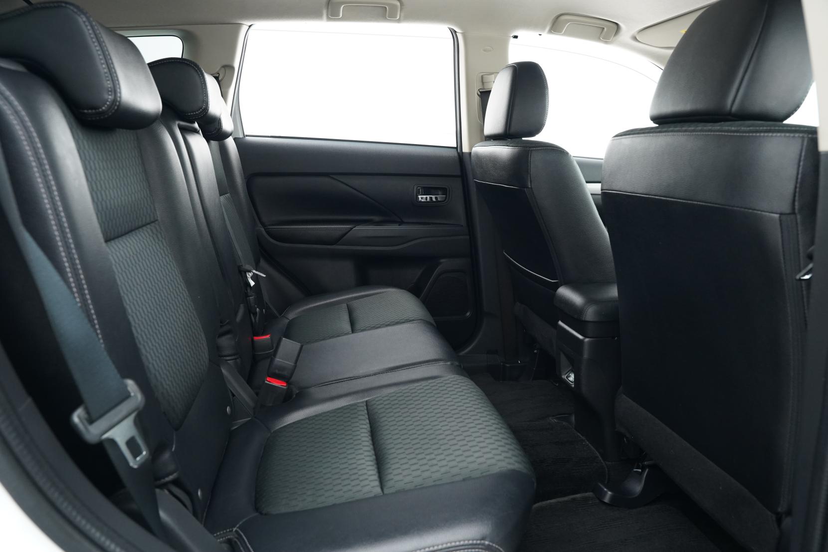 Mitsubishi Outlander 2.4 PHEV 4WD G