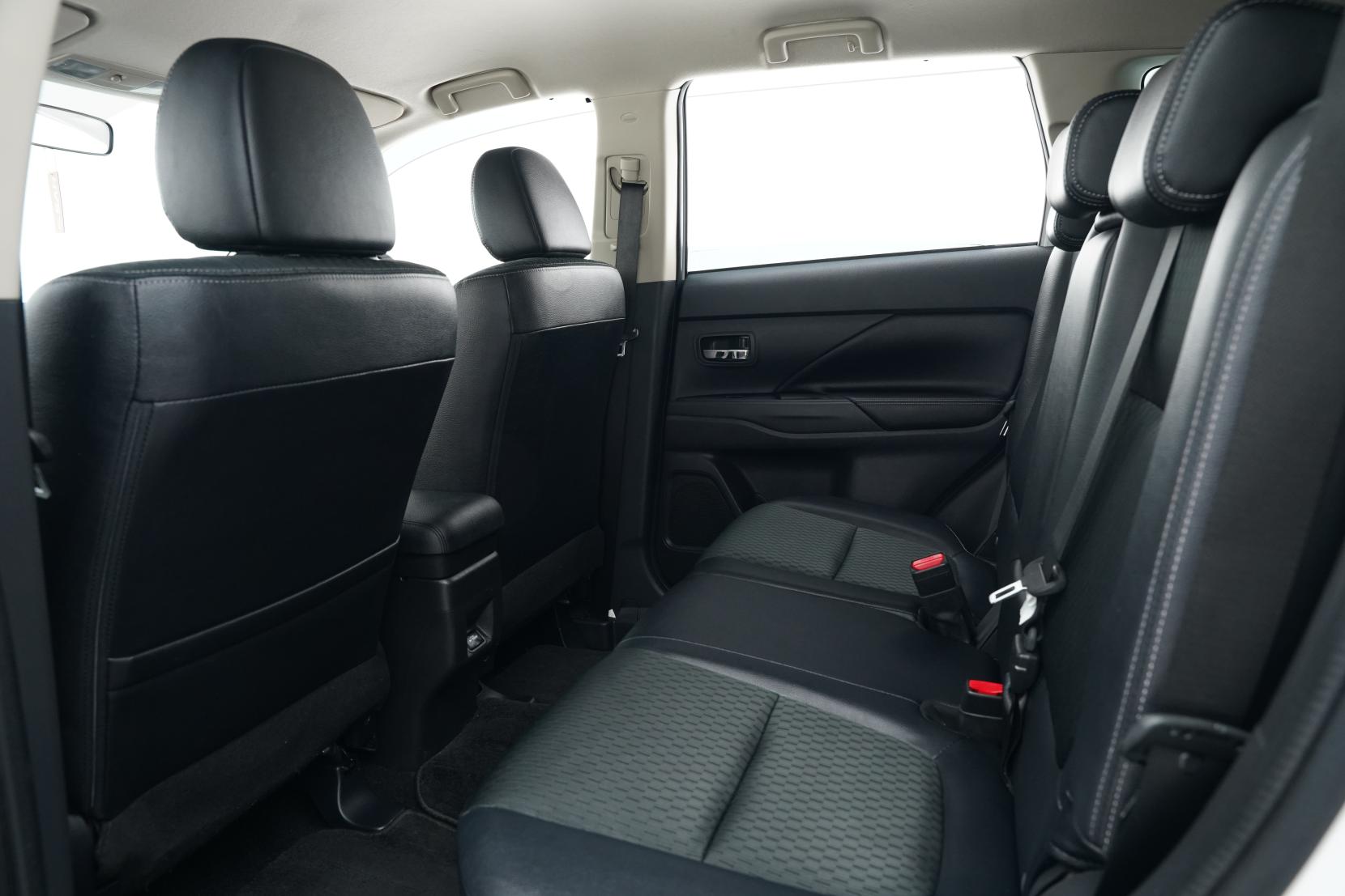 Mitsubishi Outlander 2.4 PHEV 4WD G
