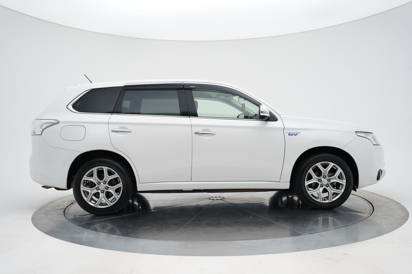 Mitsubishi Outlander 2.4 PHEV 4WD G