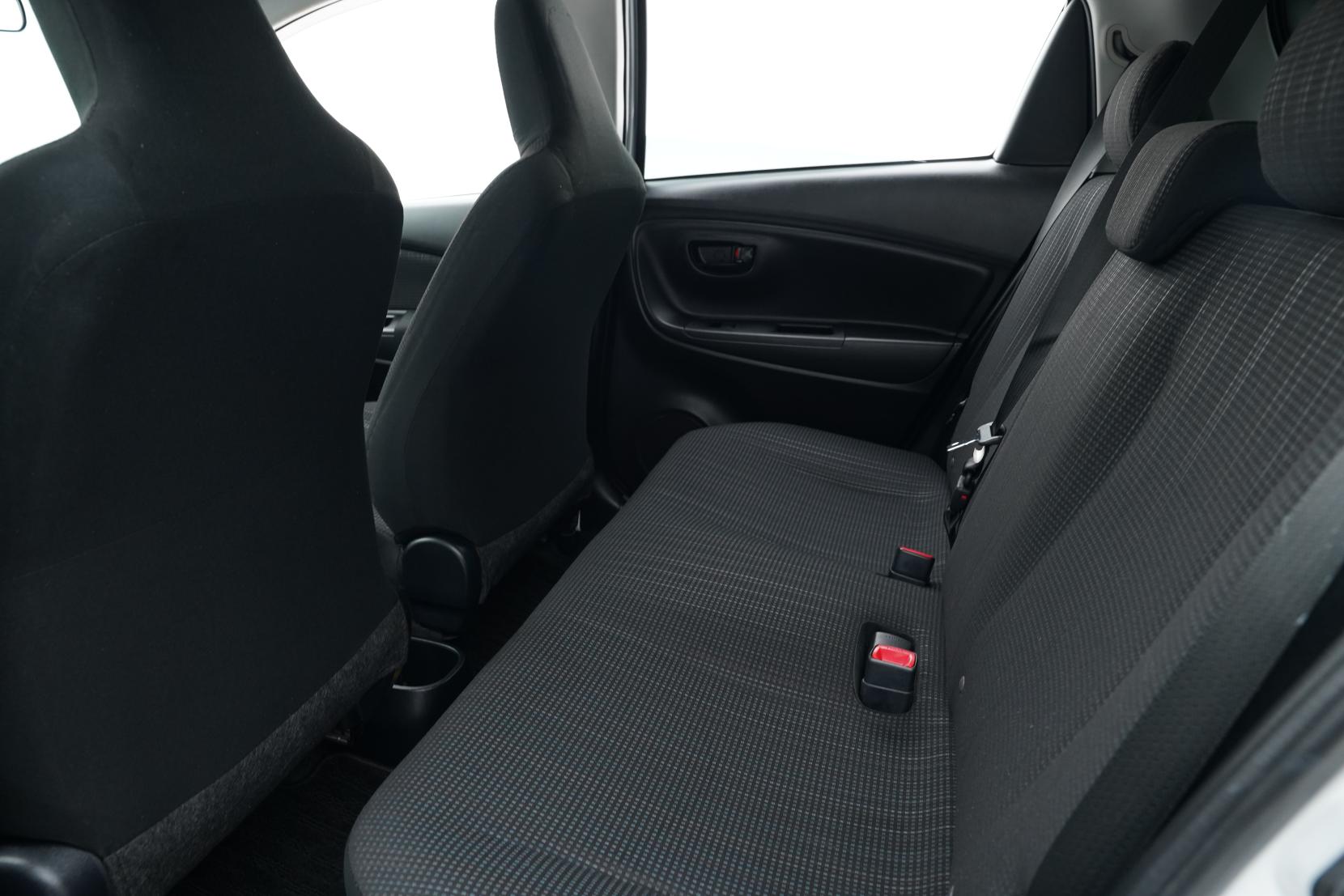 Toyota Vitz 1.3 F