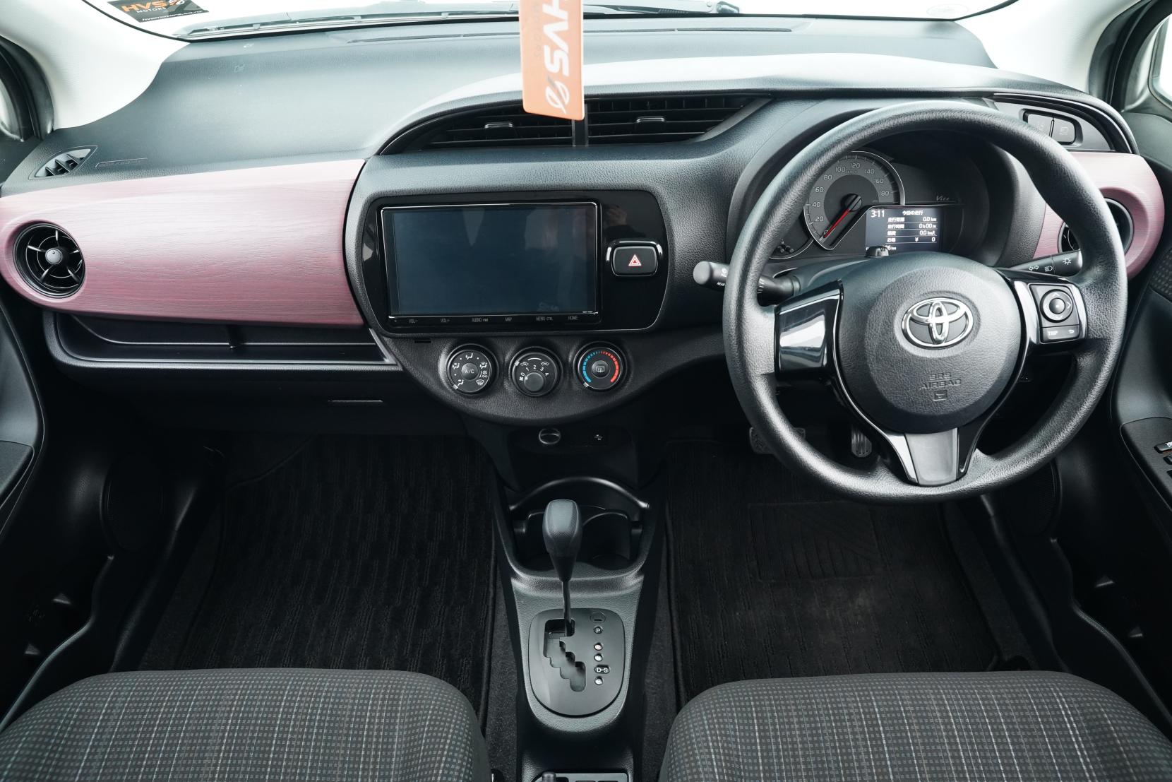 Toyota Vitz 1.3 F