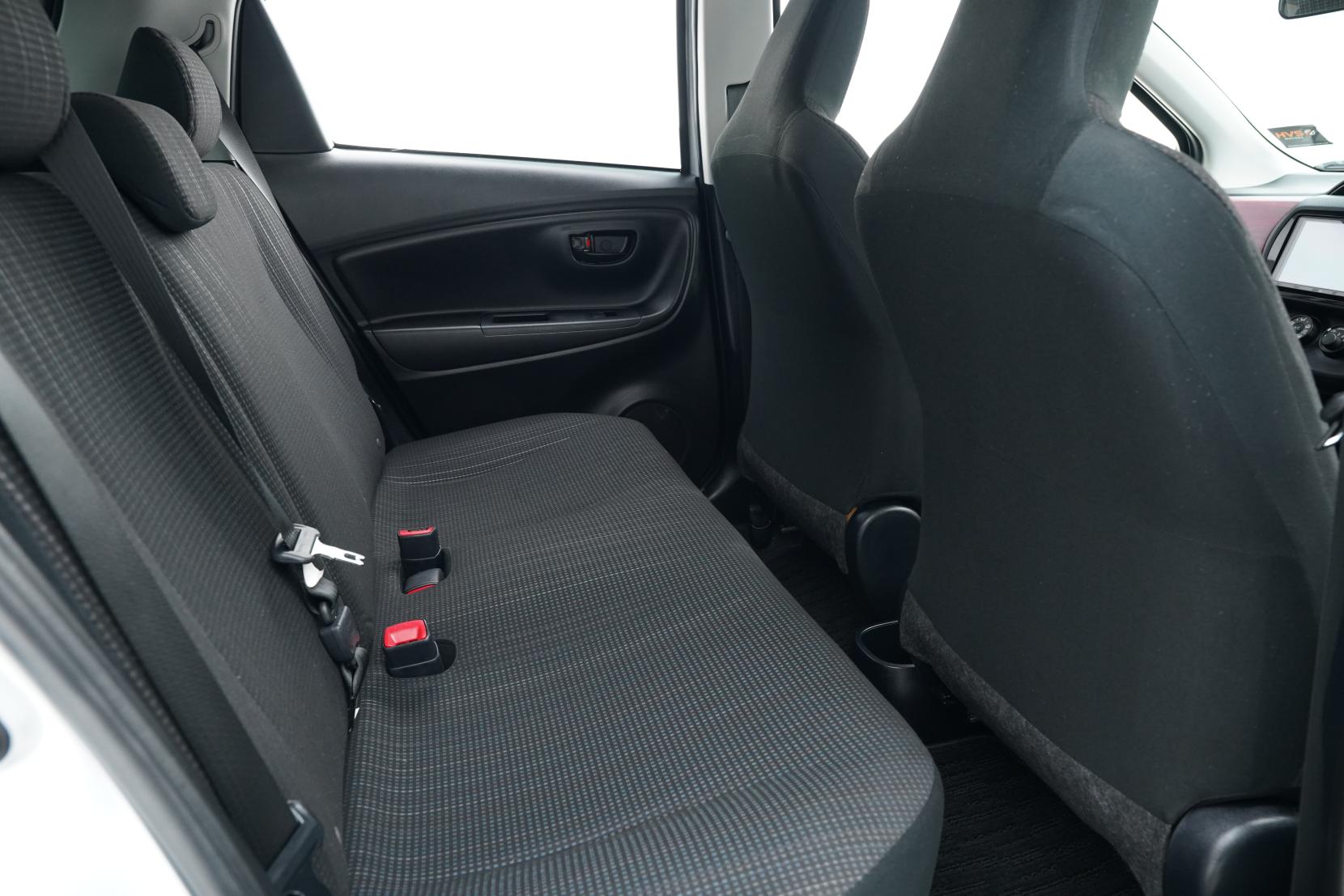 Toyota Vitz 1.3 F
