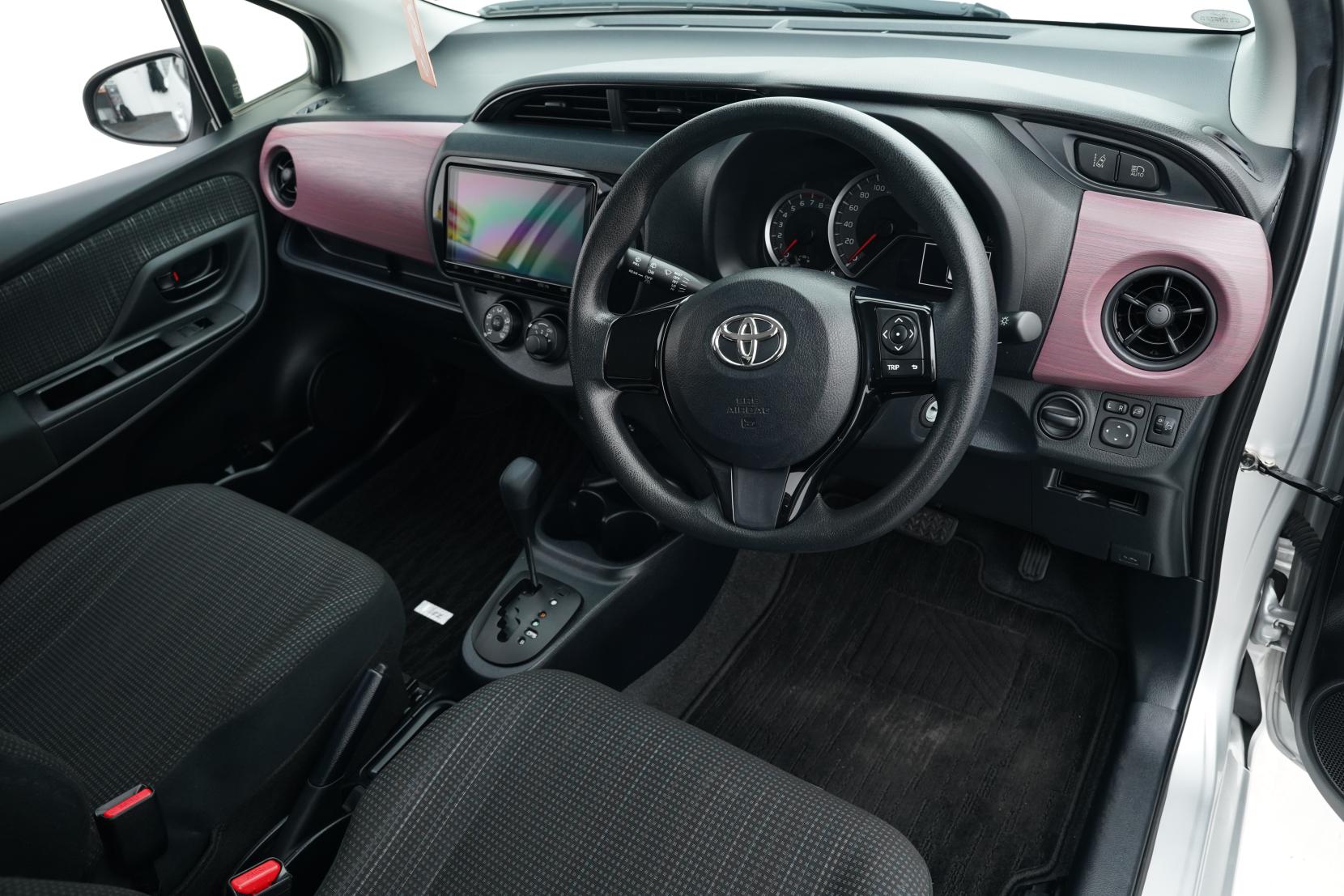 Toyota Vitz 1.3 F