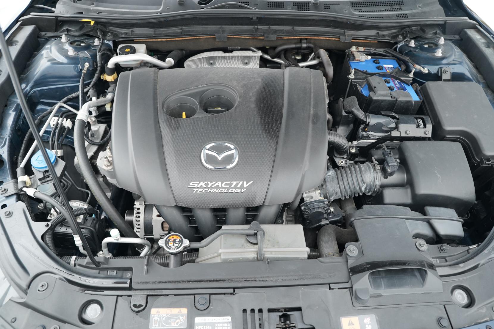 Mazda Axela 2.0 SPORT 20S TOURING