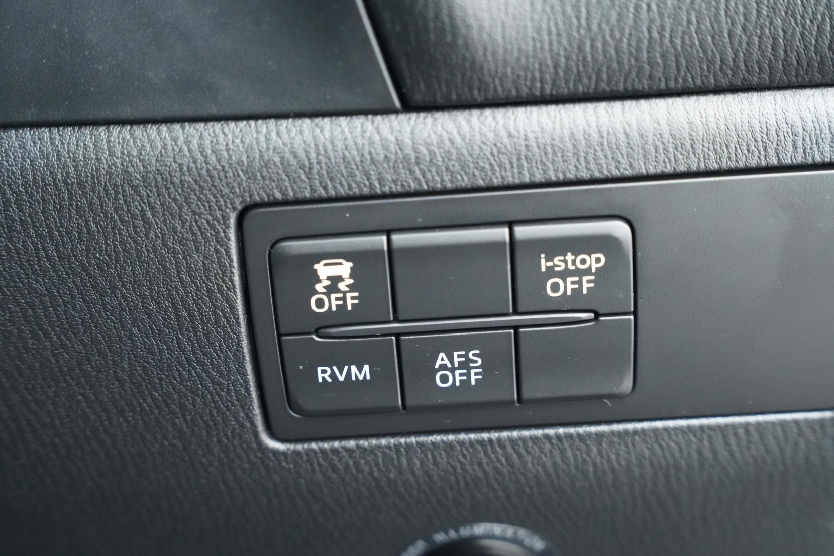 Mazda Axela 2.0 SPORT 20S TOURING