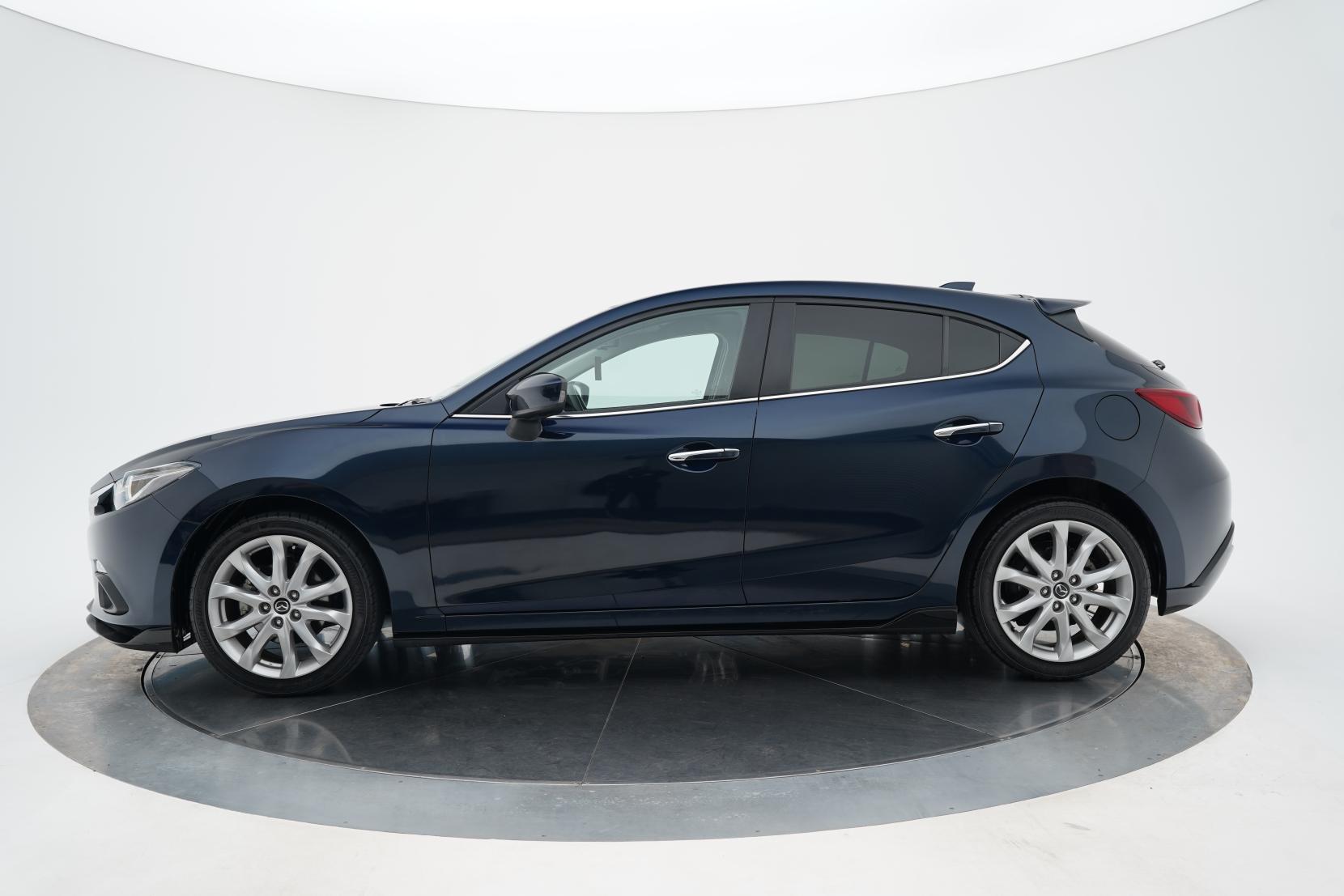 Mazda Axela 2.0 SPORT 20S TOURING