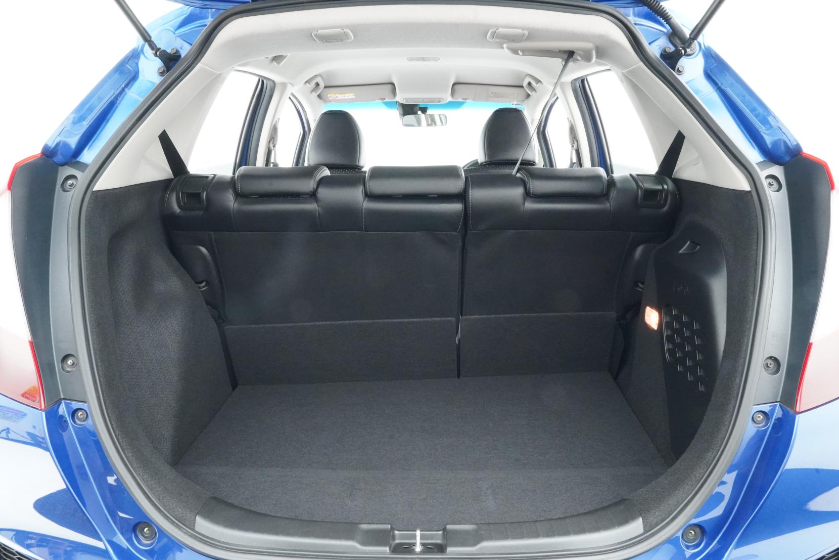 Honda Fit 1.5 Hybrid L PACKAGE