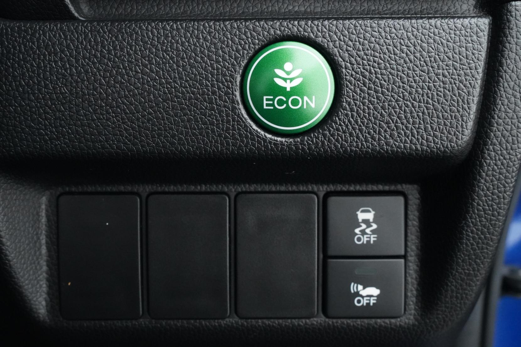 Honda Fit 1.5 Hybrid L PACKAGE