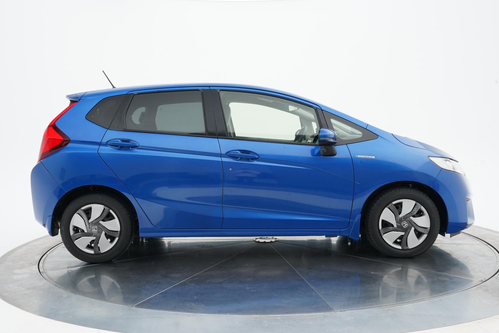 Honda Fit 1.5 Hybrid L PACKAGE
