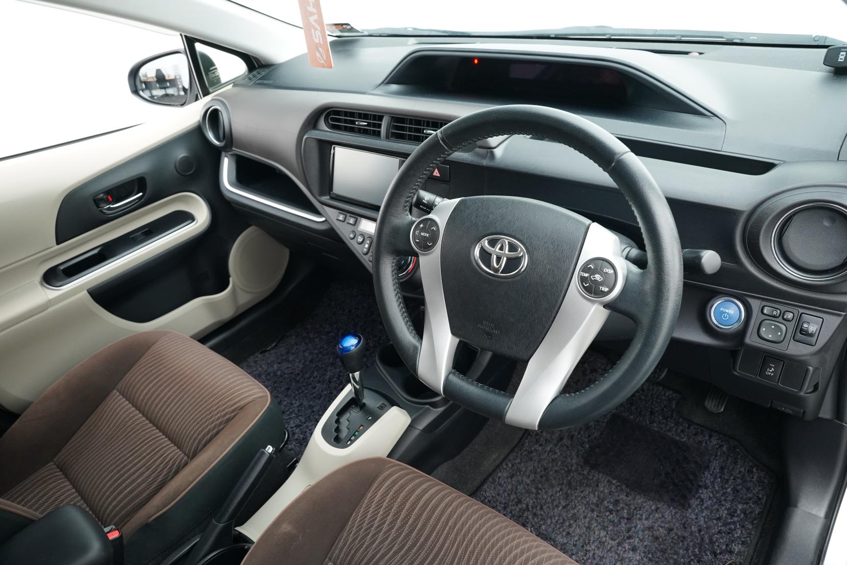 Toyota Aqua 1.5 G PUSH START