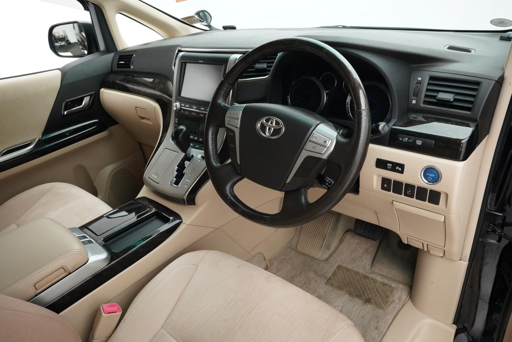 Toyota Vellfire 2.4 HYBRID X 4WD