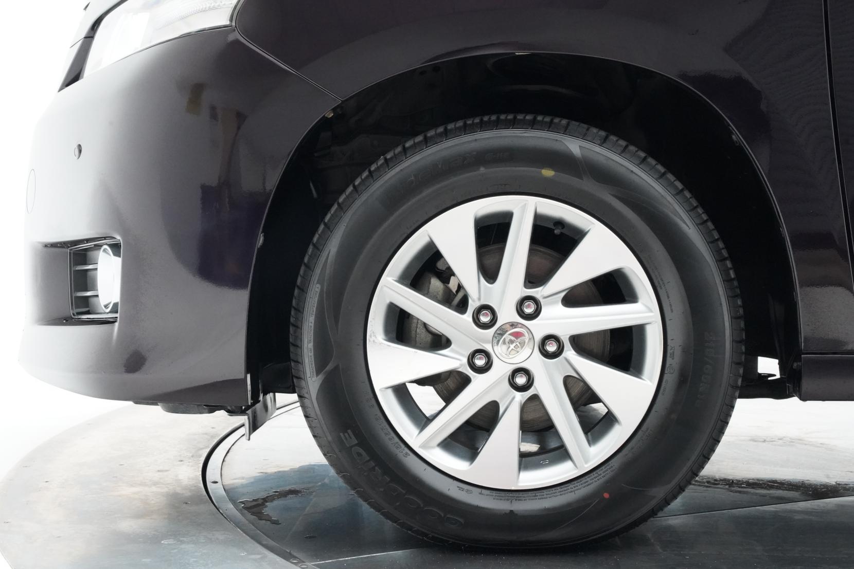 Toyota Vellfire 2.4 HYBRID X 4WD