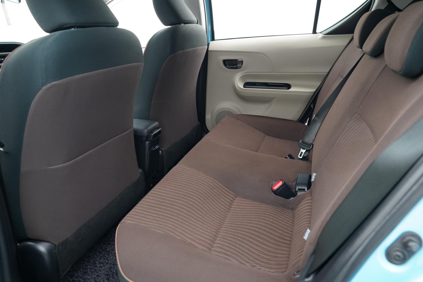 Toyota Aqua 1.5 Hybrid G