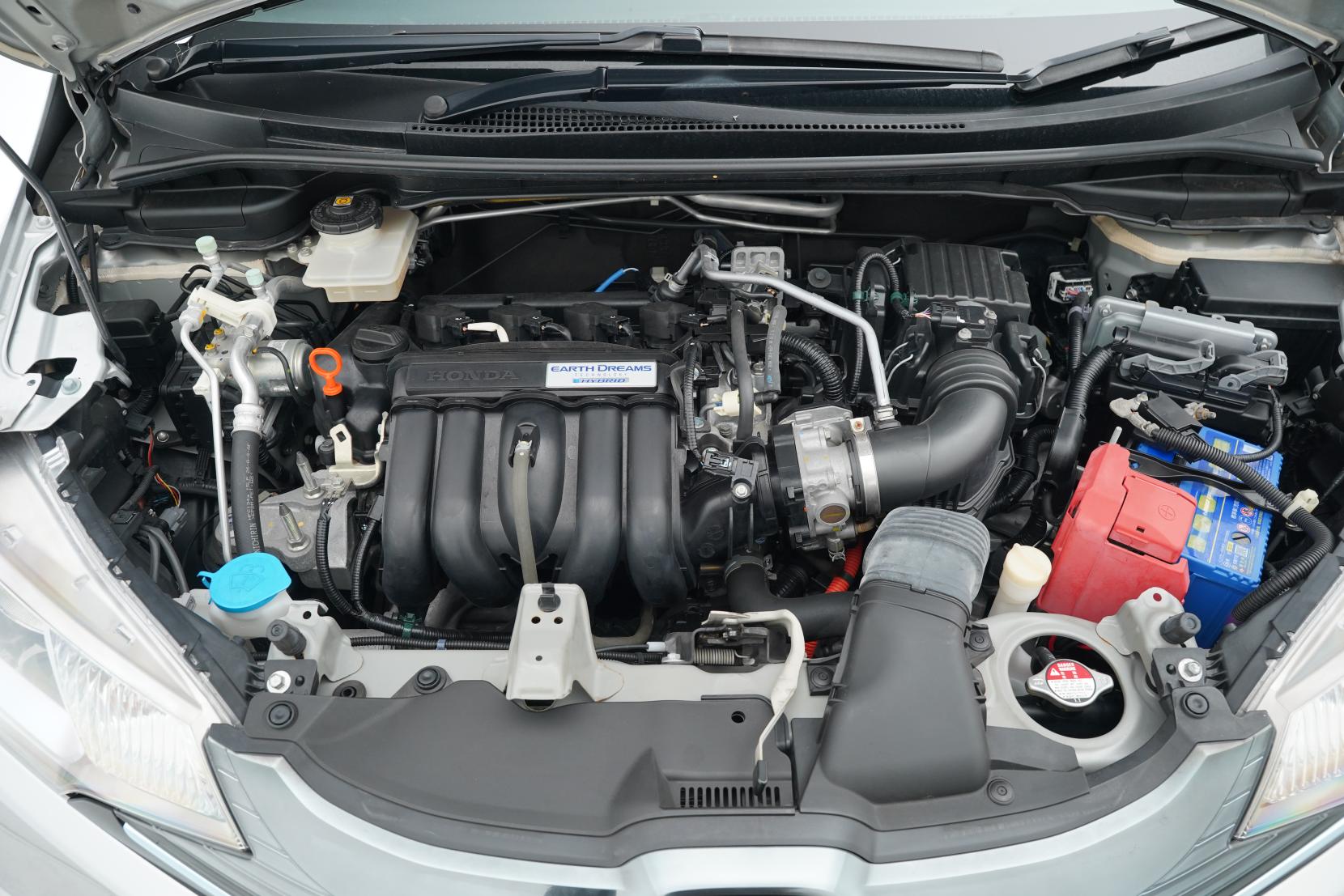 Honda Fit 1.5 Hybrid L PACKAGE