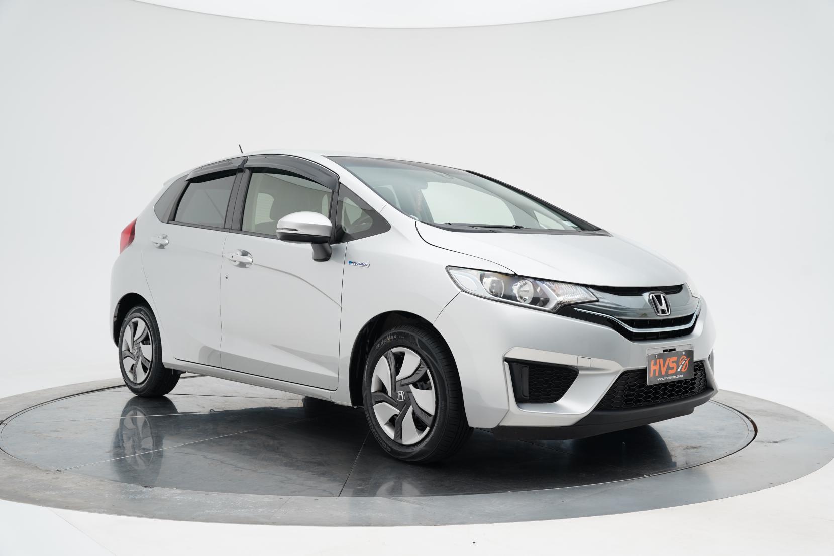 Honda Fit 1.5 Hybrid L PACKAGE