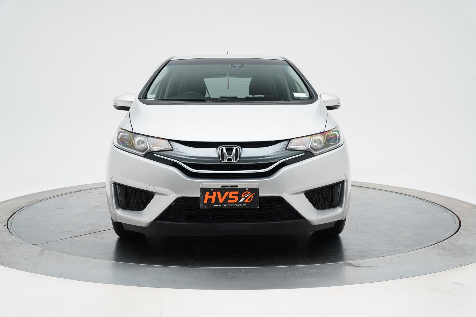 Honda Fit 1.5 Hybrid L PACKAGE