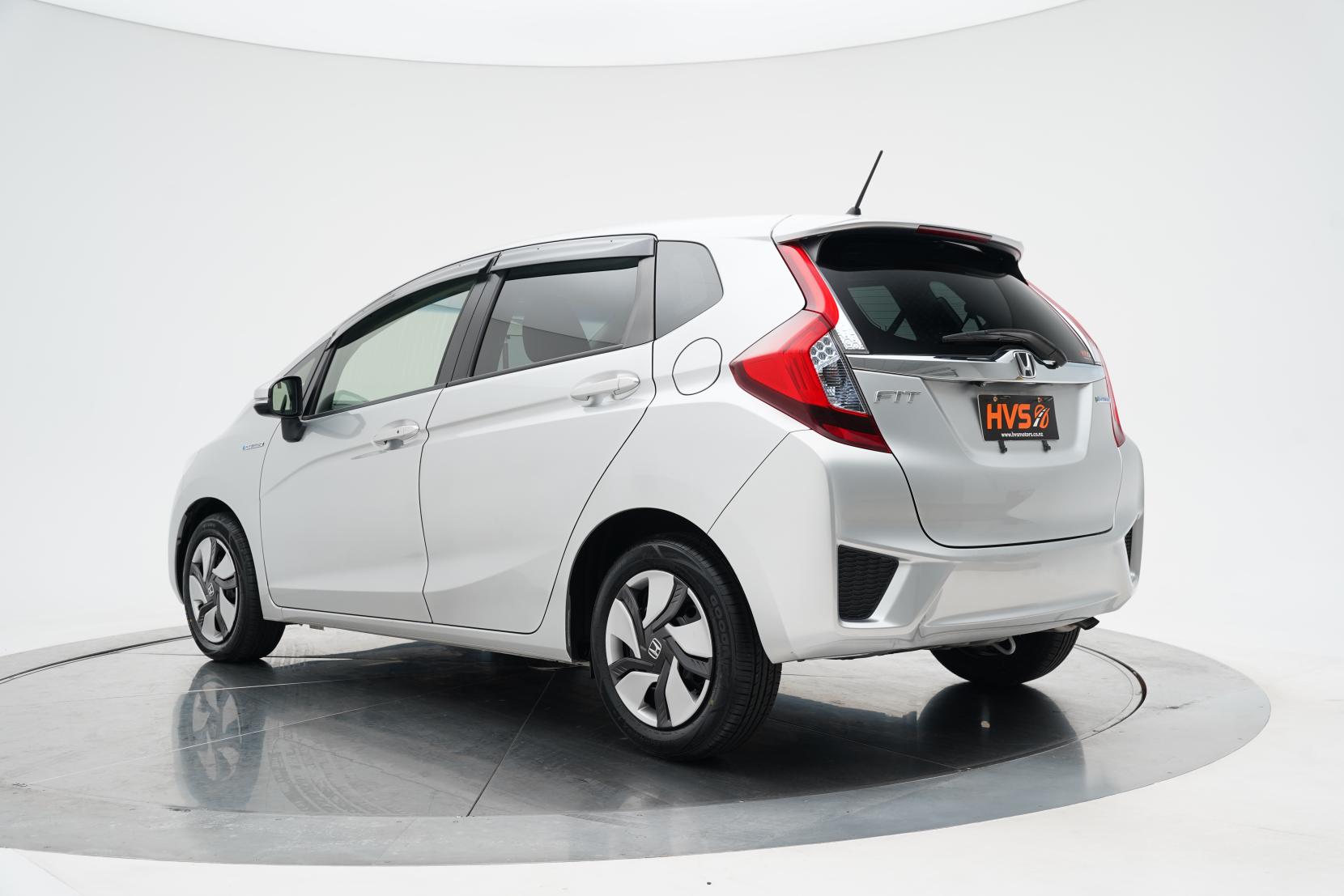 Honda Fit 1.5 Hybrid L PACKAGE