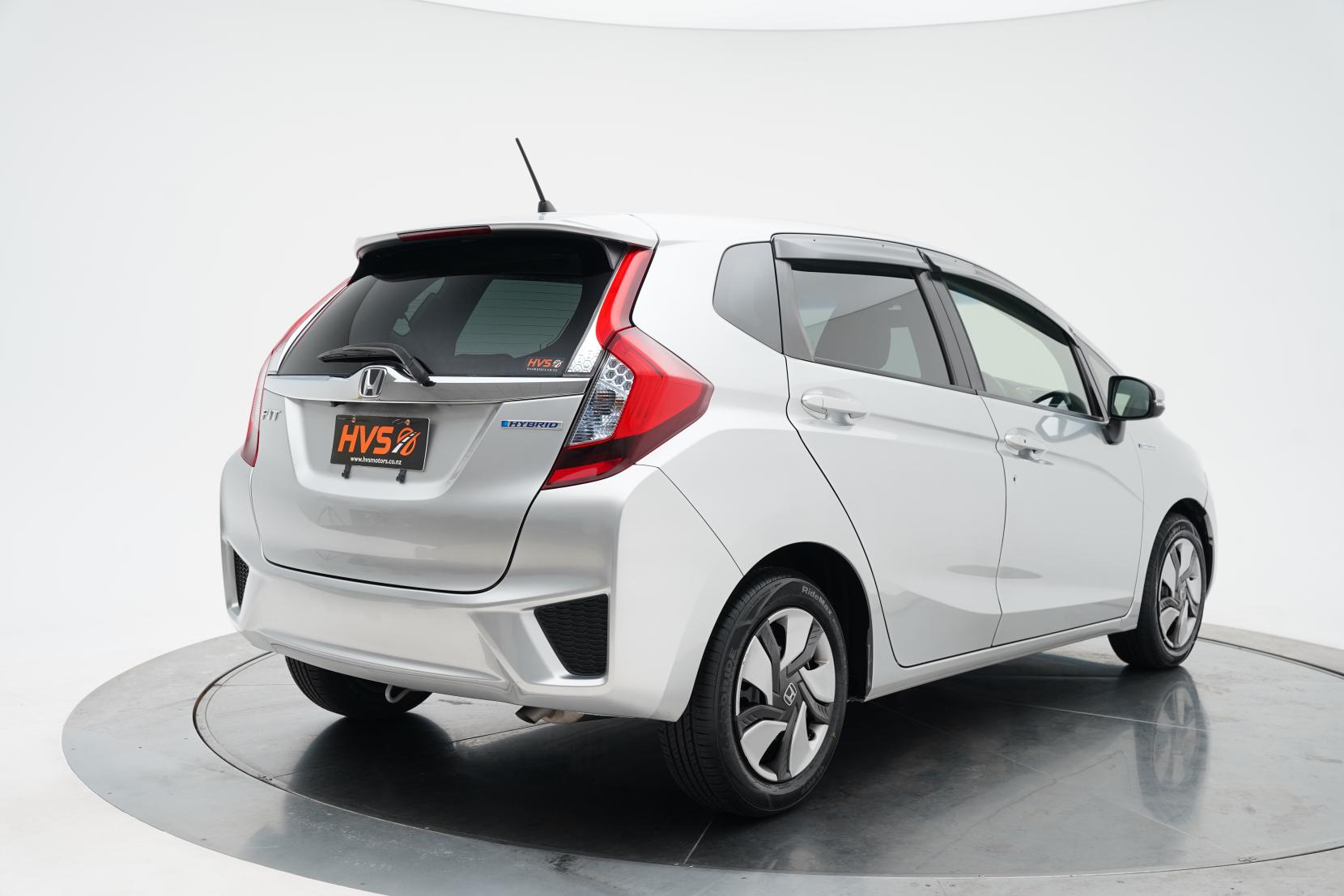 Honda Fit 1.5 Hybrid L PACKAGE