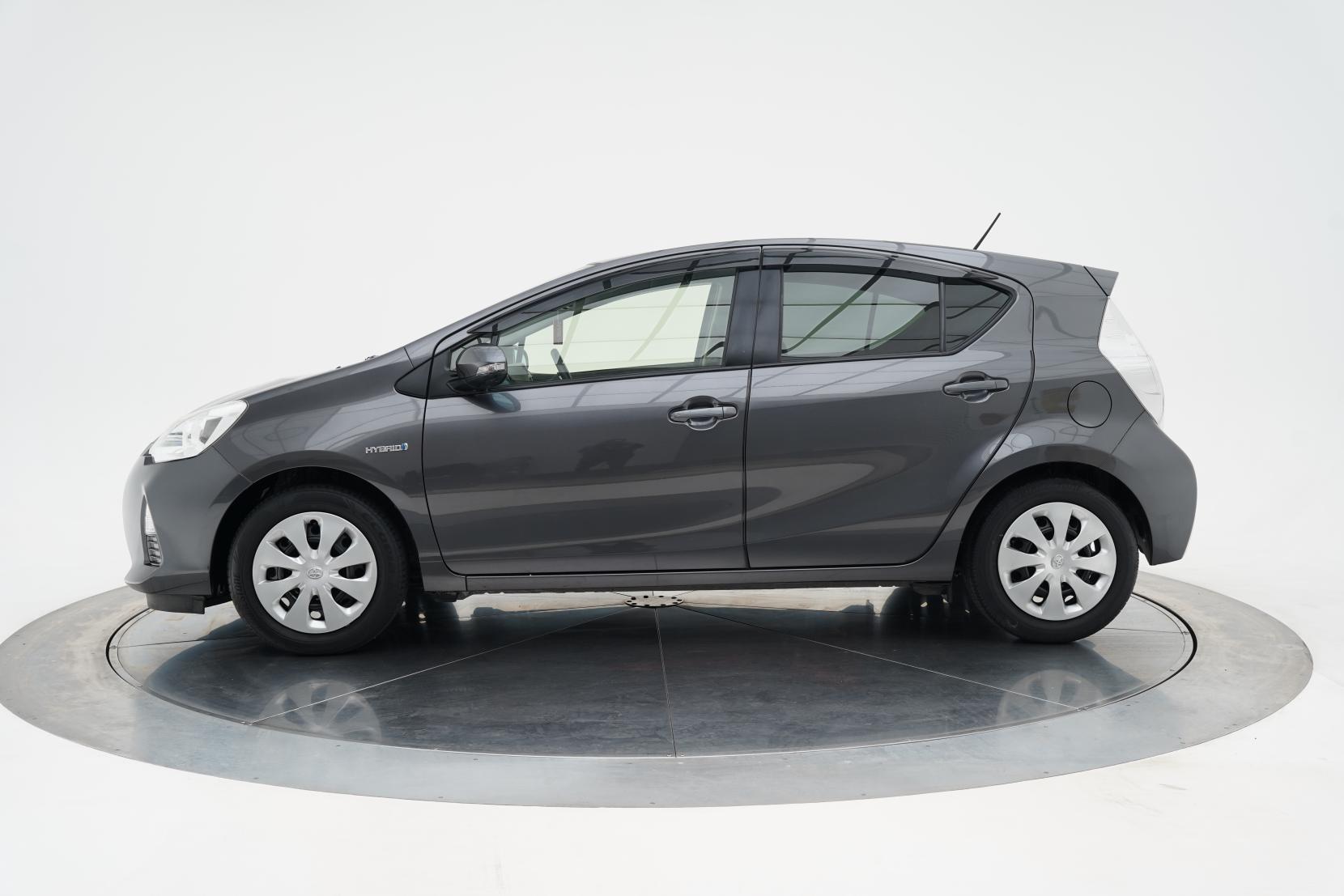 Toyota Aqua 1.5 G Leather