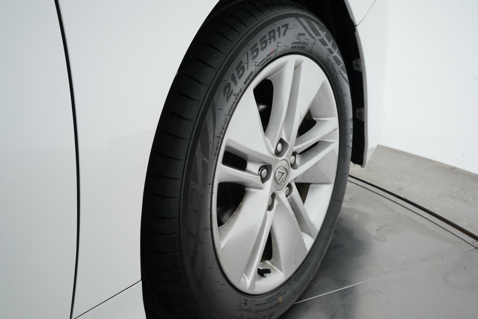 Lexus HS 250h 2.4 HYBRID Hybrid