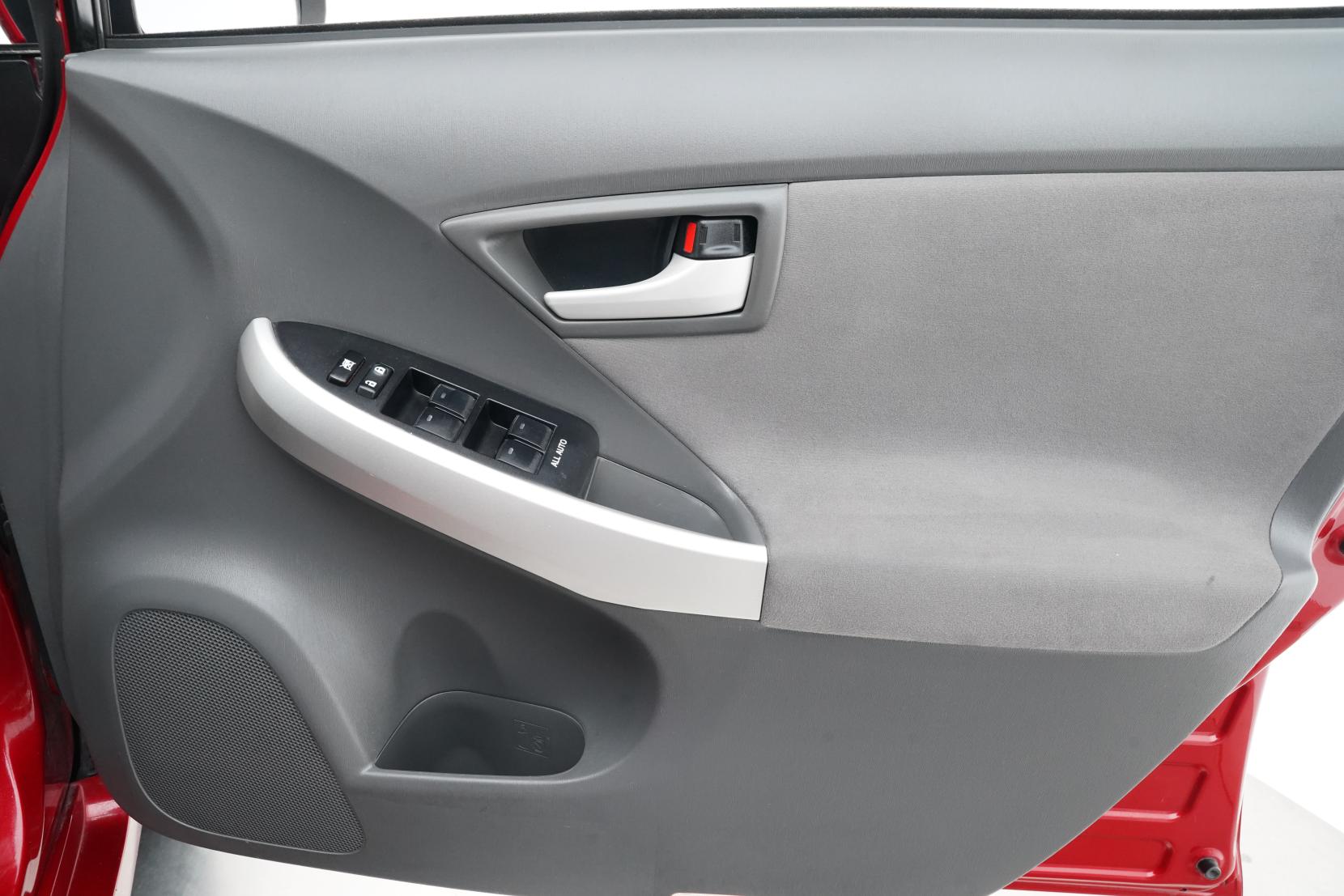 Toyota Prius 1.8 Hybrid S Touring Selection