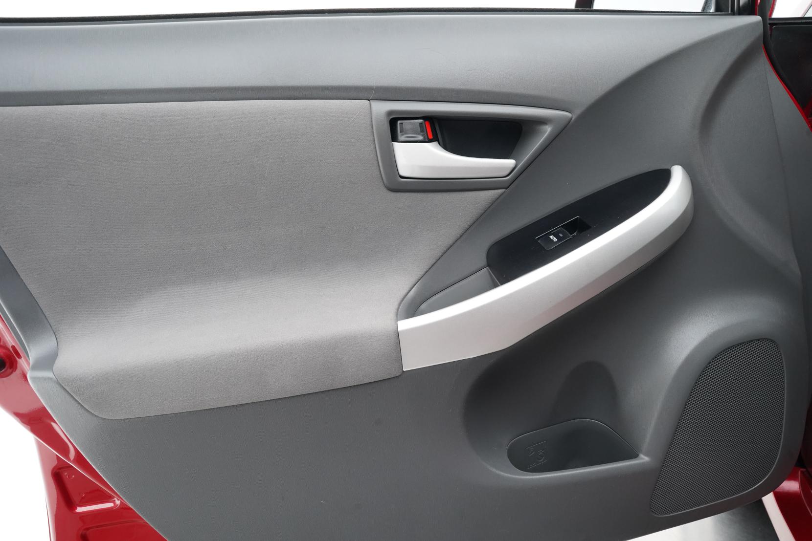 Toyota Prius 1.8 Hybrid S Touring Selection