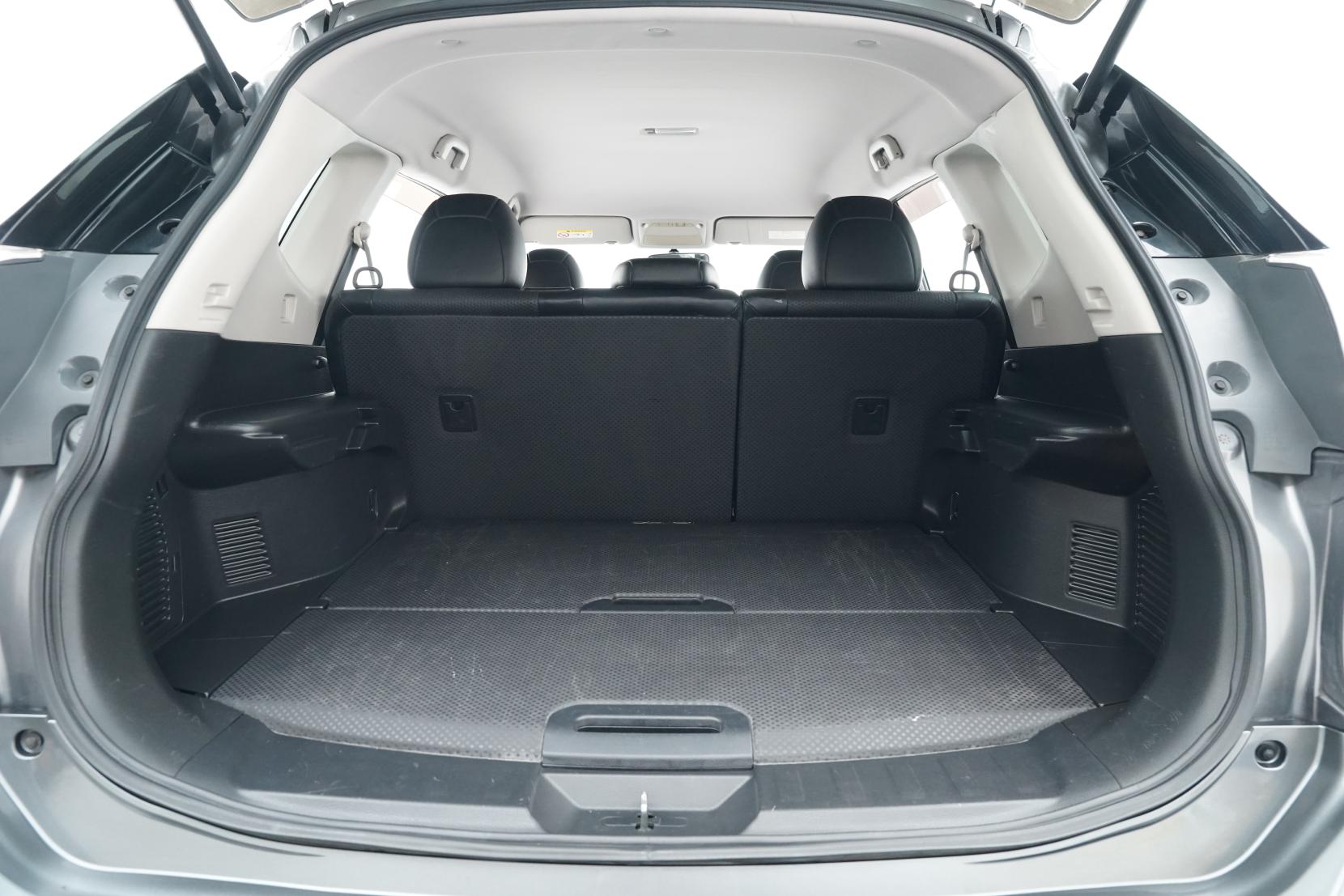 Nissan X-TRAIL 2.0 20X 2WD 5 Seater