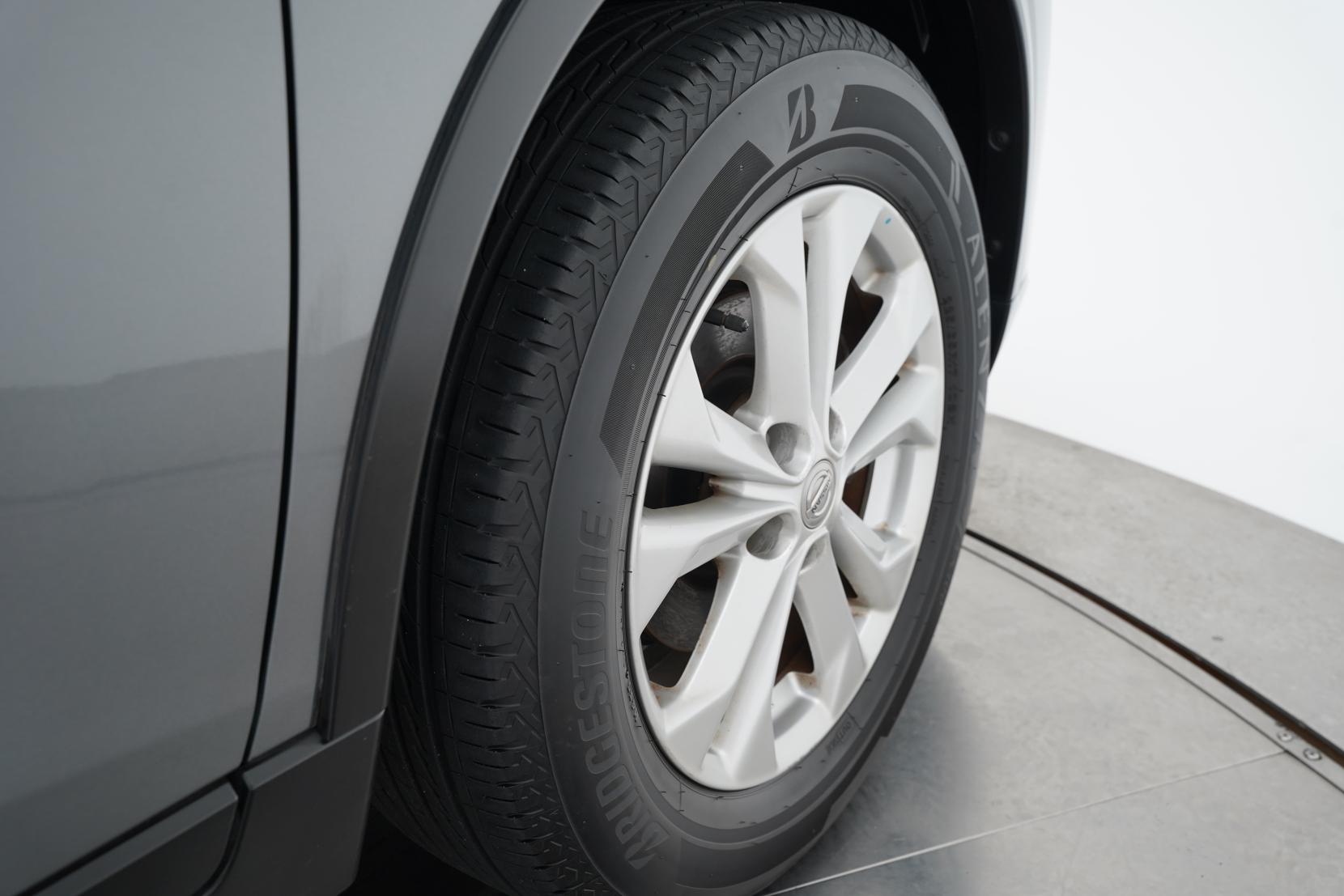 Nissan X-TRAIL 2.0 20X 2WD 5 Seater