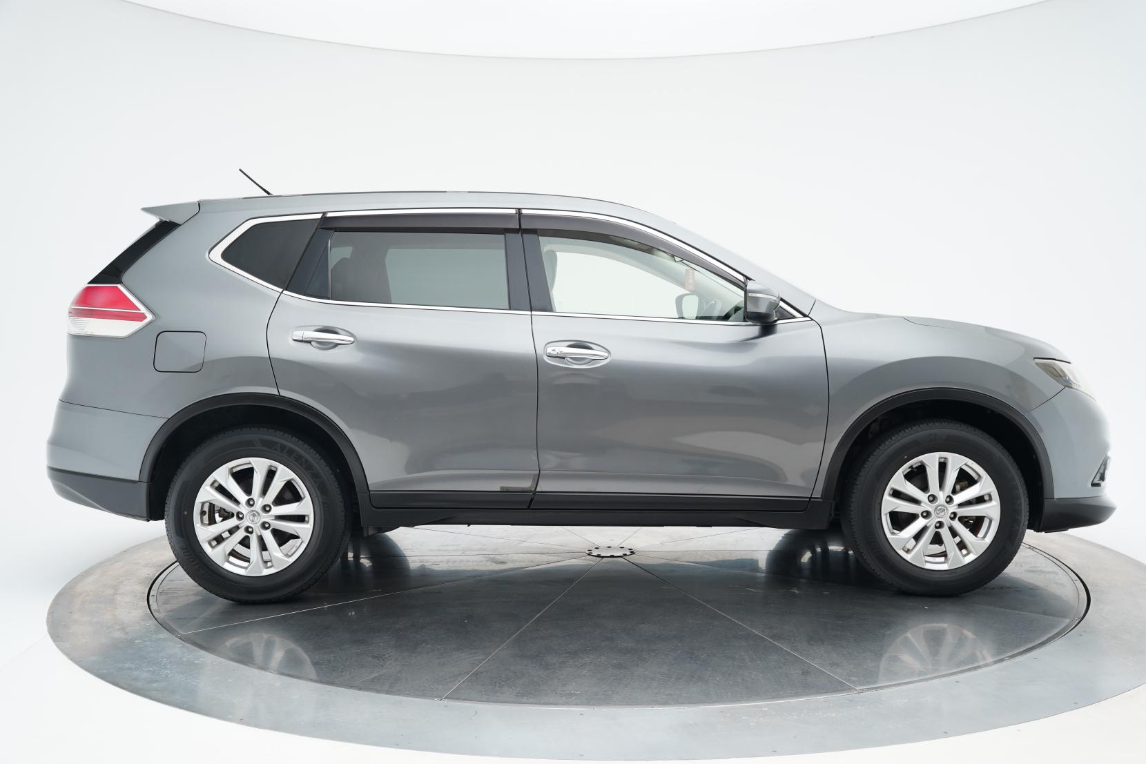 Nissan X-TRAIL 2.0 20X 2WD 5 Seater