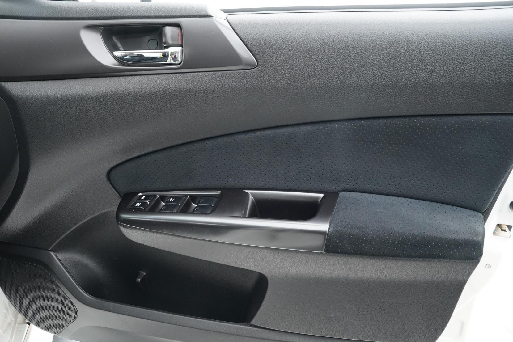 Subaru Exiga 2.0 GT 2.5i SPEC B EYESIGHT 4WD