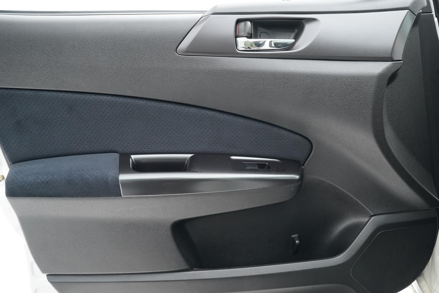 Subaru Exiga 2.0 GT 2.5i SPEC B EYESIGHT 4WD