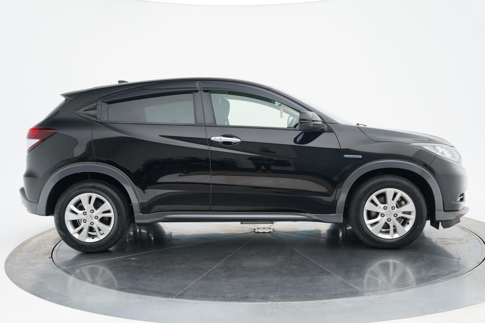 Honda Vezel HYBRID X