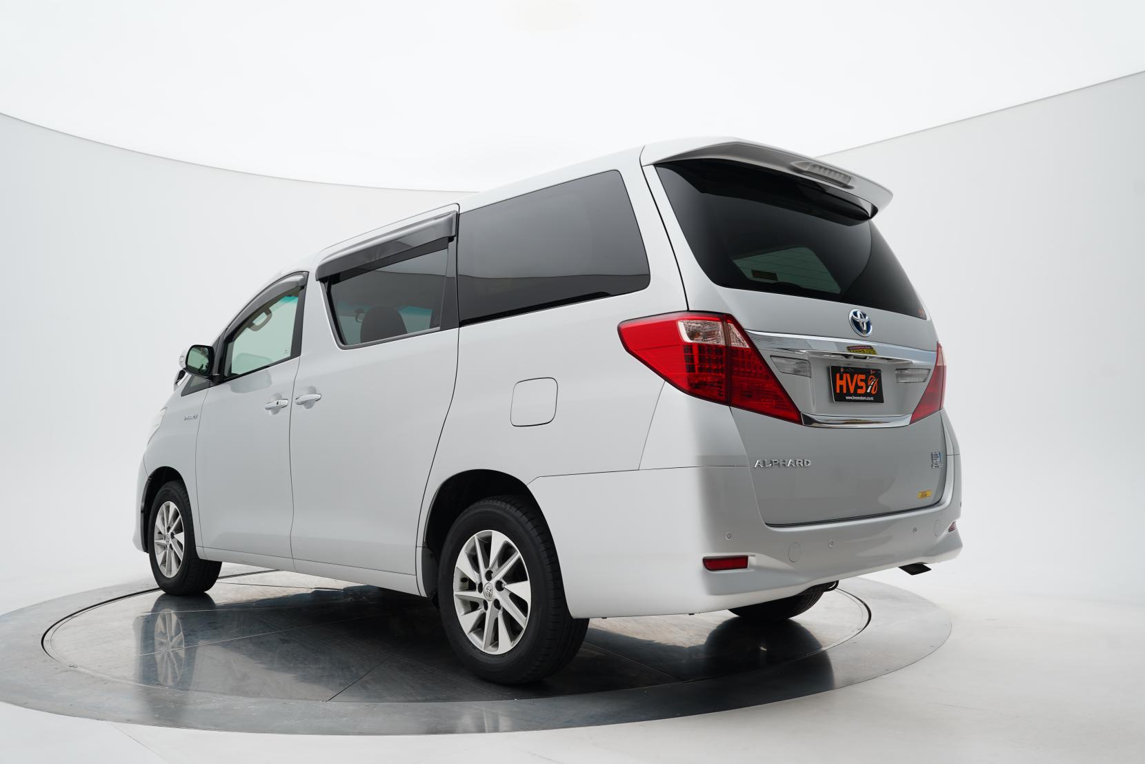 Toyota Alphard 2.4 Hybrid X 4WD