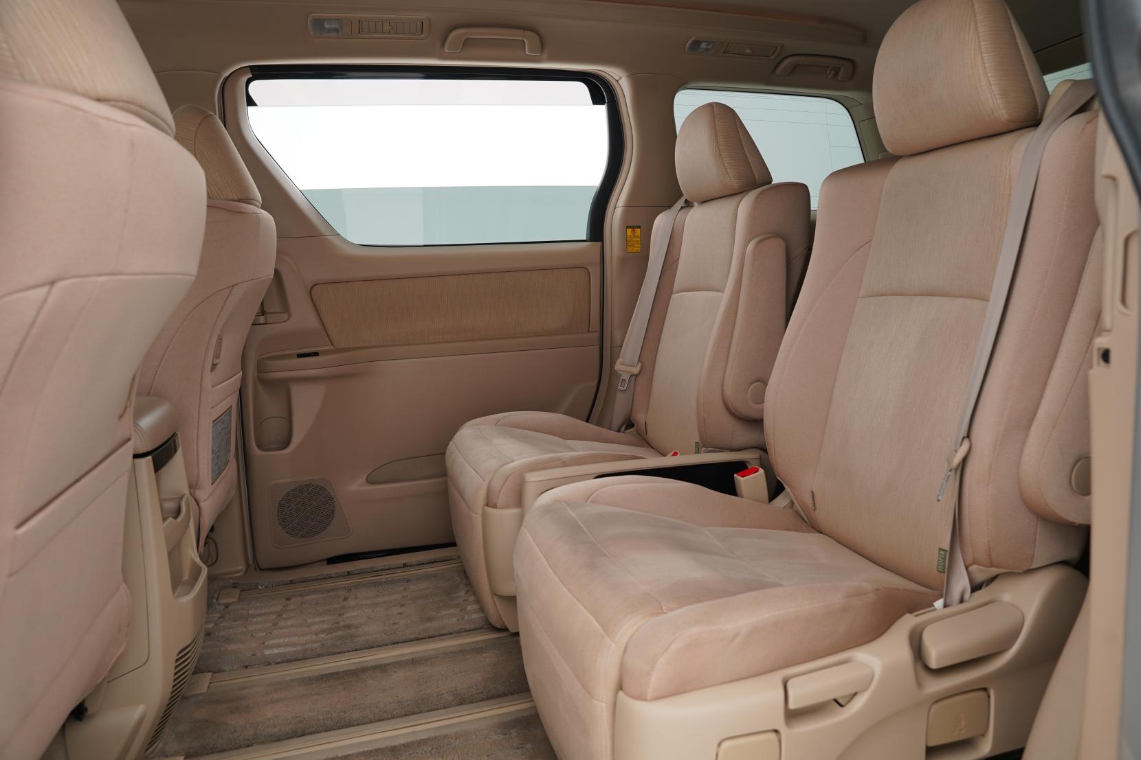 Toyota Alphard 2.4 Hybrid X 4WD