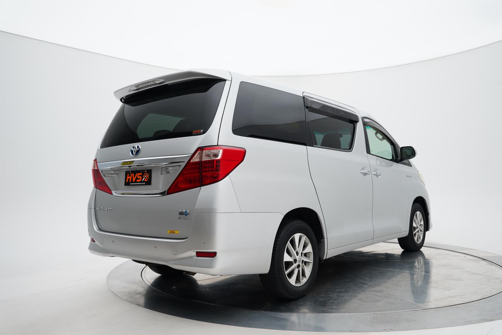 Toyota Alphard 2.4 Hybrid X 4WD
