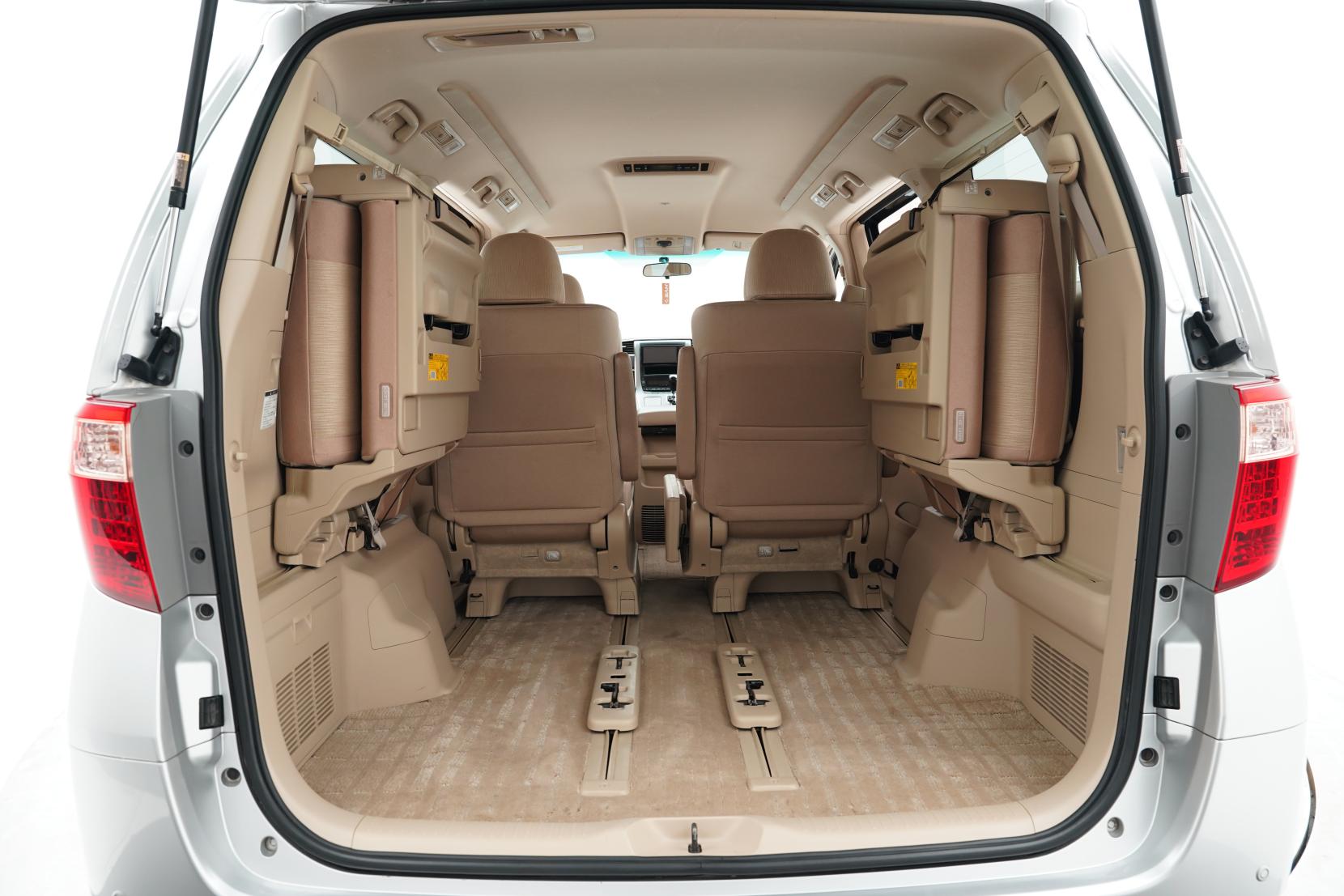 Toyota Alphard 2.4 Hybrid X 4WD