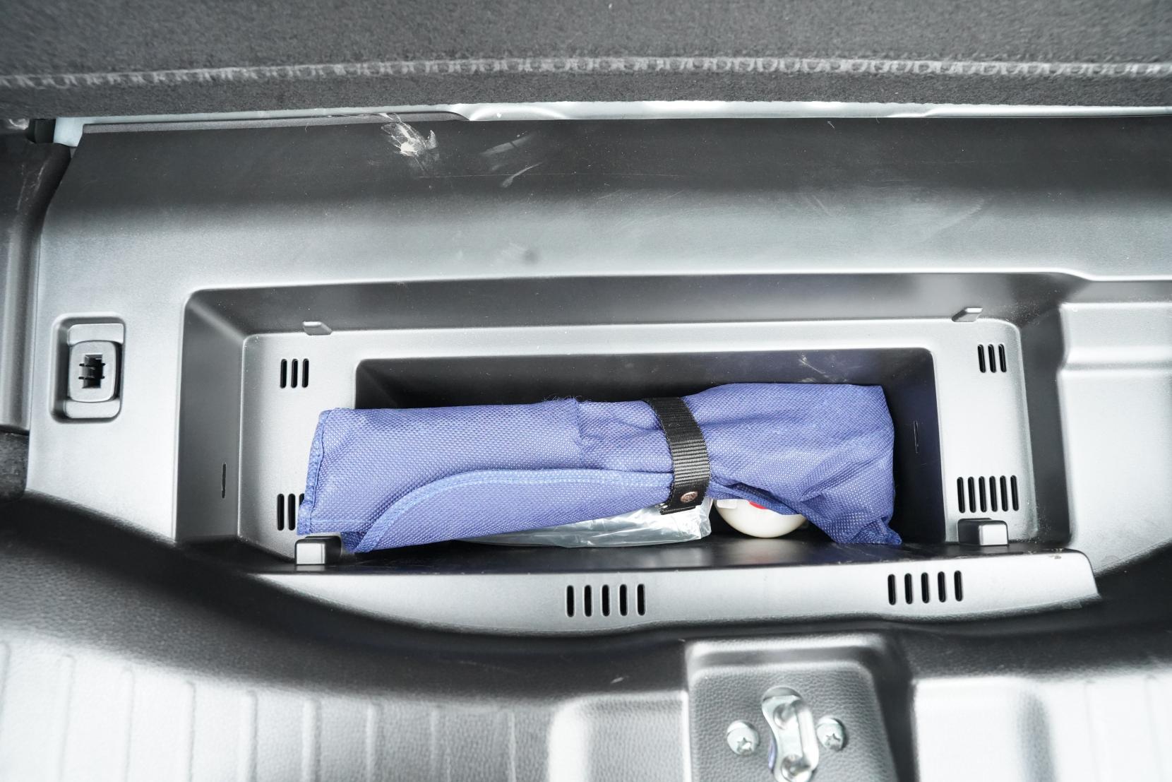 Honda Fit 1.5 Hybrid L PACKAGE