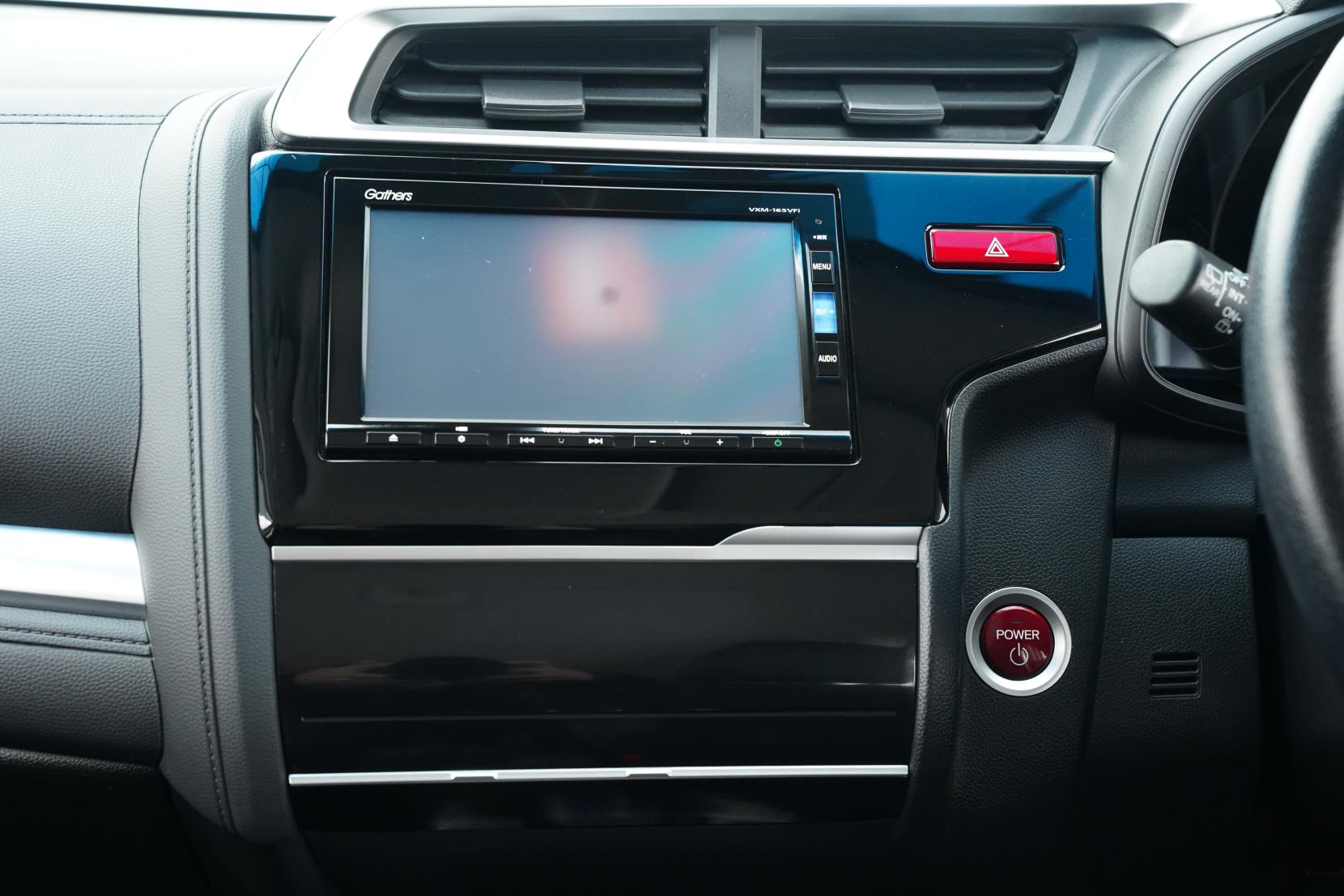 Honda Fit 1.5 Hybrid L PACKAGE