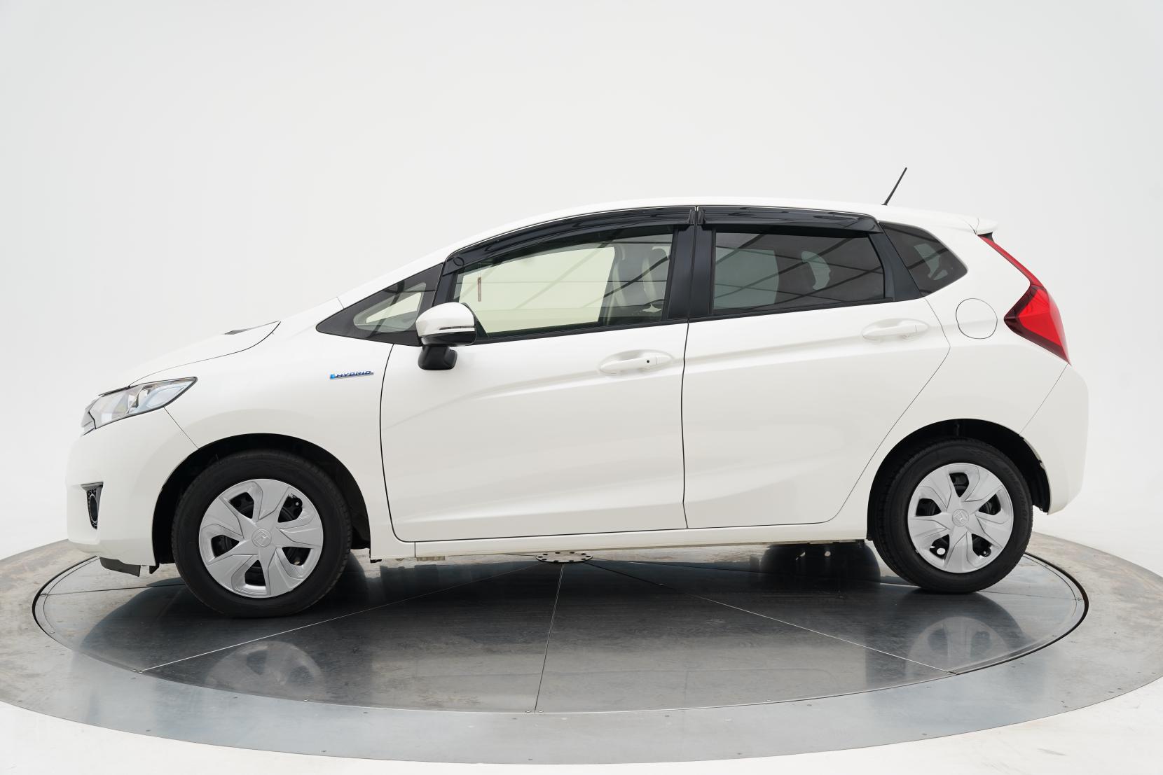 Honda Fit 1.5 Hybrid L PACKAGE