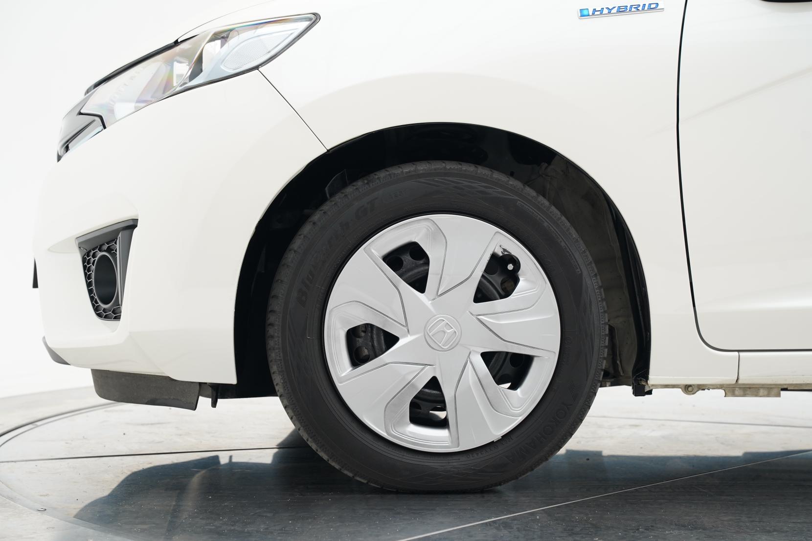 Honda Fit 1.5 Hybrid L PACKAGE