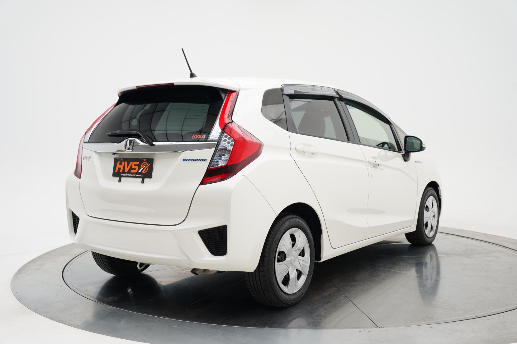 Honda Fit 1.5 Hybrid L PACKAGE