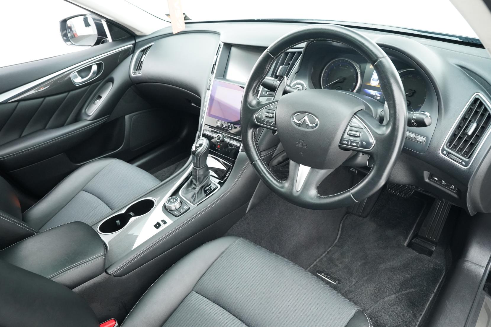 Nissan Skyline 350GT HYBRID