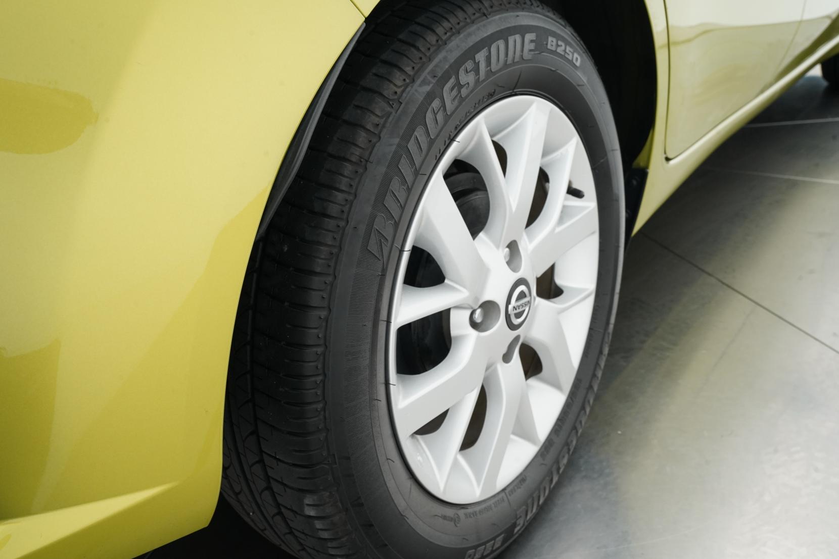 Nissan Note (2004–present) E-POWER X