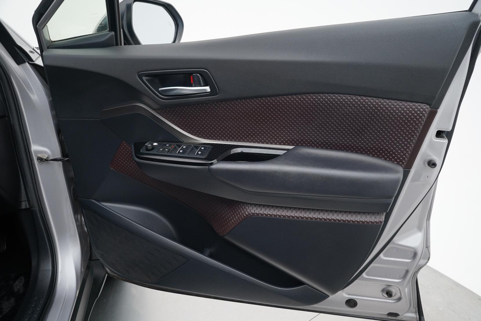 Toyota C-HR 1.8 G Hybrid