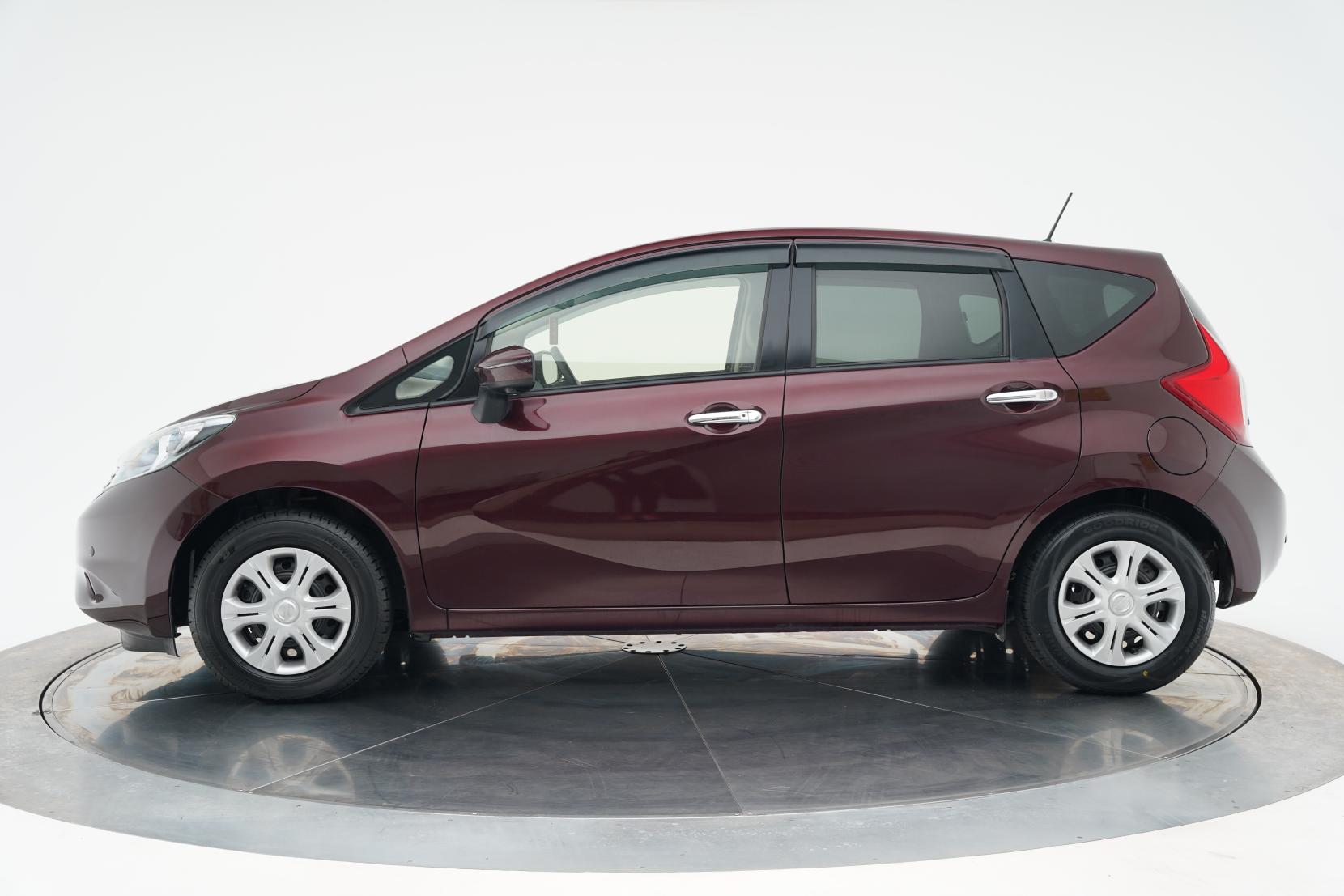 Nissan Note (2004–present) Medalist Emergency Brake